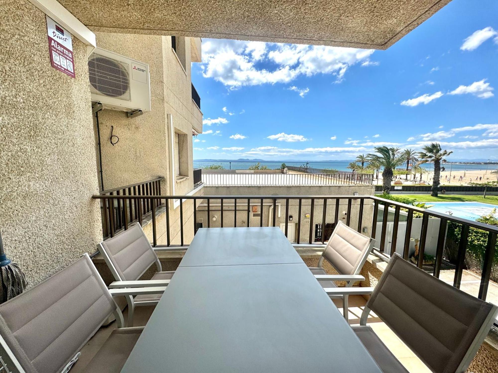 Castell Joncar Apartment Росес Екстериор снимка